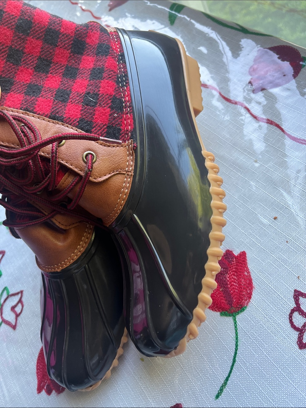 totes Red Black Plaid Winter Rain Duck Boots - Picture 9 of 15